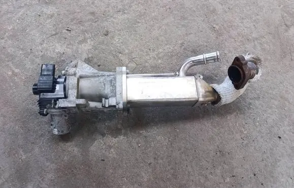 Ford S-MAX EGR valve cooler 9658570280