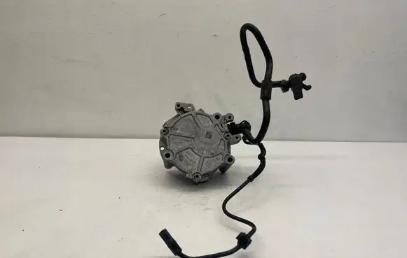 Audi A3 S3 8V Vacuum pump 06K145100AB