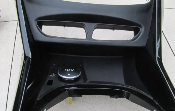 Ford B-MAX Boot/trunk interior light 