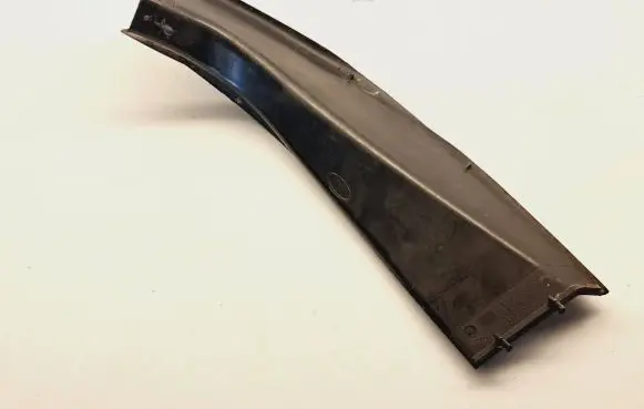 BMW 5 F10 F11 Rear/tail light trim molding 7204375 20409410