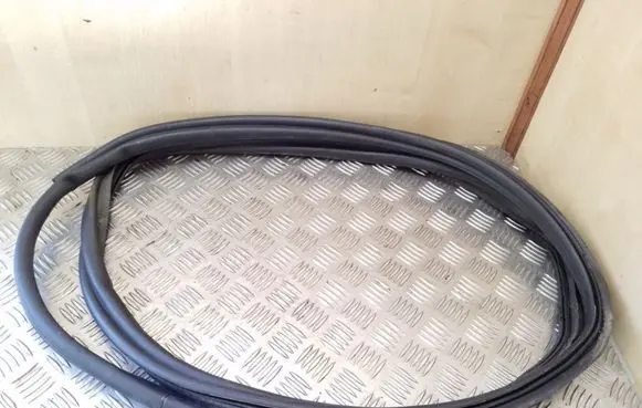 Mercedes-Benz A W169 Trunk rubber seal (body) A1697400478