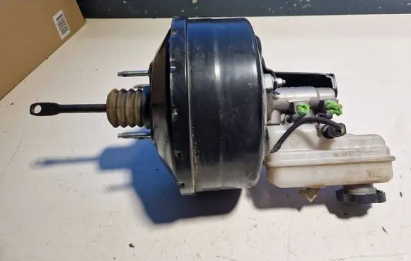Chevrolet Captiva Brake booster P95488856 2523424