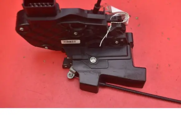 Volvo S40 Front door lock 30753658