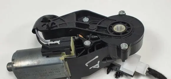 Mercedes-Benz GLK (X204) Seat adjustment motor 0390203369
