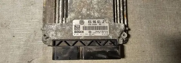 Skoda Octavia Mk2 (1Z) Engine control unit/module 03G906021LB 1039S17180 0281013238