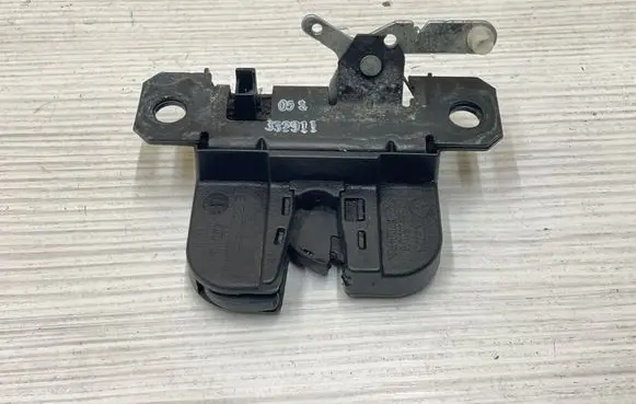 Volkswagen Caddy Tailgate/trunk/boot lock/catch/latch 2K5827505