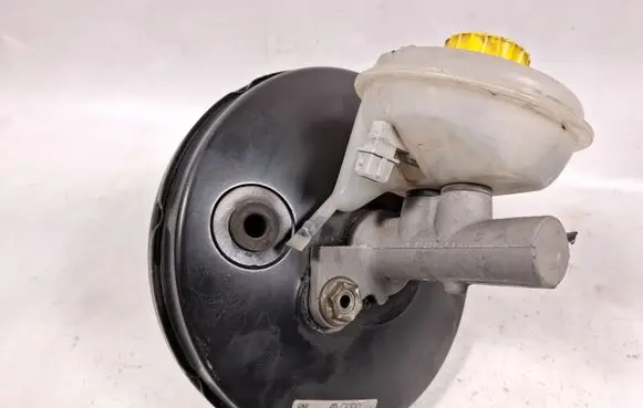 Volkswagen PASSAT B5 Brake booster 8D0612105F F30H