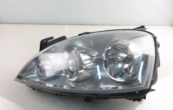 Opel Corsa C Headlight/headlamp 13100535GT