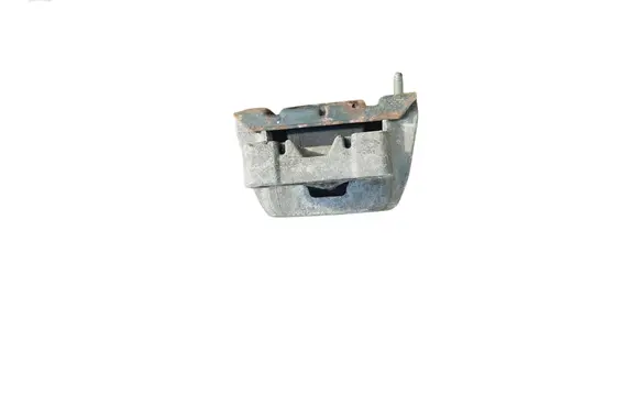 Engine mount bracket