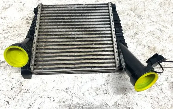 Audi Q7 4L Intercooler radiator 7L6145803D S5027002