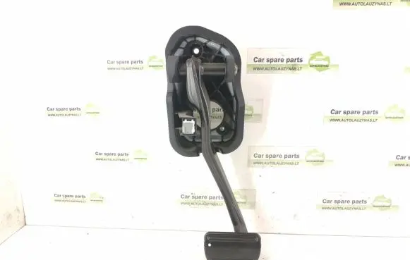 Mercedes-Benz C W205 Brake pedal 2052920000 2052920415
