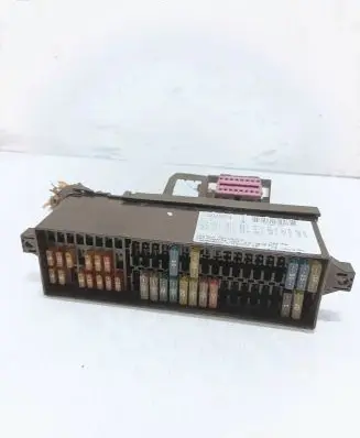 Volkswagen Tiguan Fuse module 1343275274 009100940500 570006138803