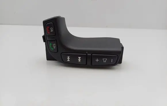 Volvo XC70 Steering wheel buttons/switches 30739574