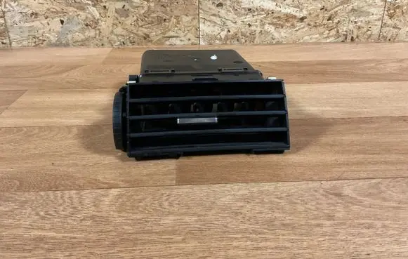 Ford Focus C-MAX Dash center air vent grill 04792004 3M51R014L21