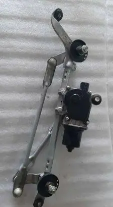 Nissan Leaf II (ZE1) Front wiper linkage and motor C118A