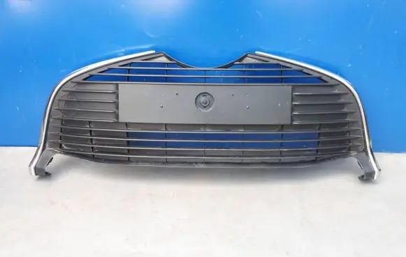 Toyota Yaris Front bumper lower grill 531020D040
