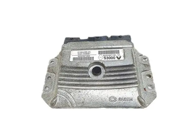 Renault Megane III Engine control unit/module 8200387138