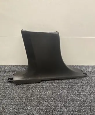 Volvo XC90 (B) pillar trim (bottom) 39829965