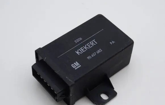 Opel Corsa B Door central lock control unit/module 90457682