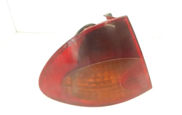 Toyota Avensis T220 Rear/tail lights 2329