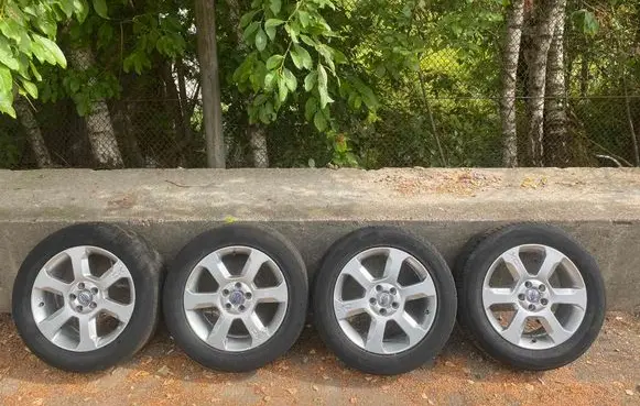 Volvo XC70 R17 alloy rim 30714025