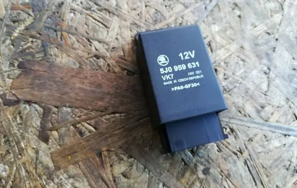 Skoda Fabia Mk2 (5J) Other relay 5J0959631
