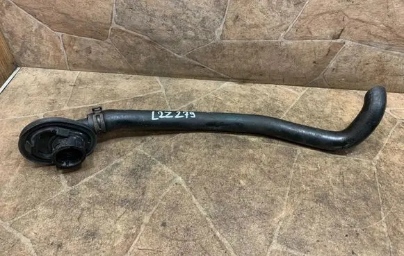 Mercedes-Benz C W204 Engine coolant pipe/hose A2048302296