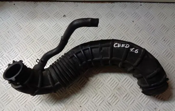 KIA Ceed Air intake hose/pipe 281381R200