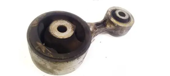 Honda Civic Engine mount bracket