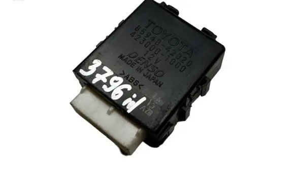 Toyota RAV 4 (XA30) Window wiper relay 8594042020 4230001000