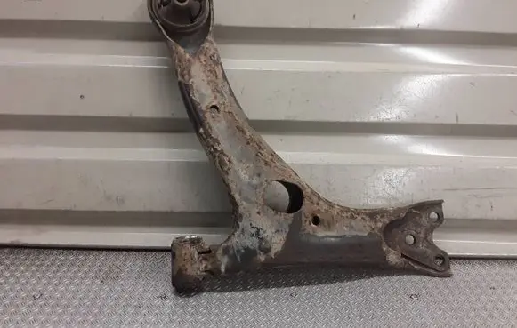Toyota Corolla Verso AR10 Front lower control arm/wishbone 