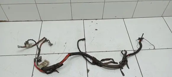 Opel Astra H Positive cable (battery) 13127074