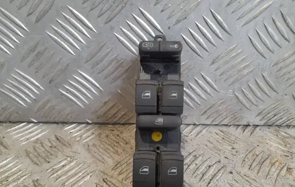 Volkswagen Golf IV Electric window control switch 1J4959857D