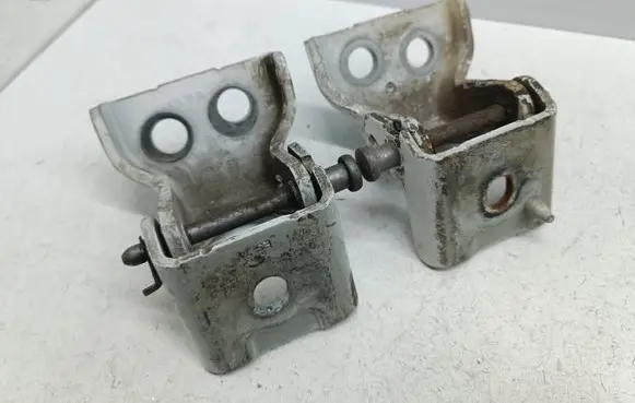 Citroen Berlingo Front door hinge set 