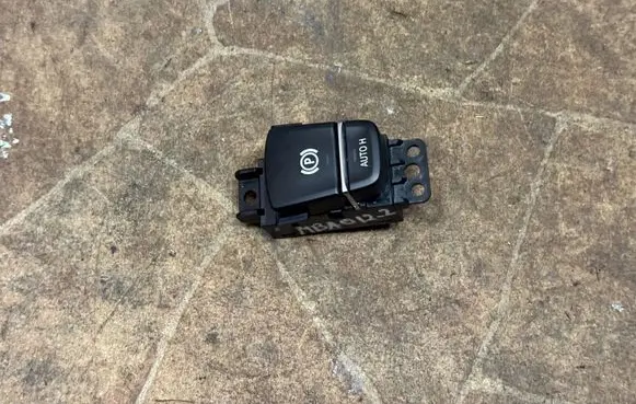 BMW 5 G30 G31 G38 Hand parking brake switch 9109311
