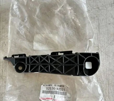 Toyota RAV 4 (XA30) Front bumper mounting bracket 52536-42021
