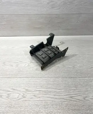 BMW 5 E60 E61 Air intake duct part 7039132