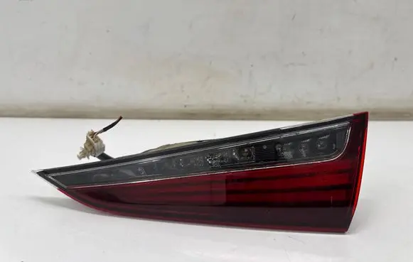 Tailgate rear/tail lights