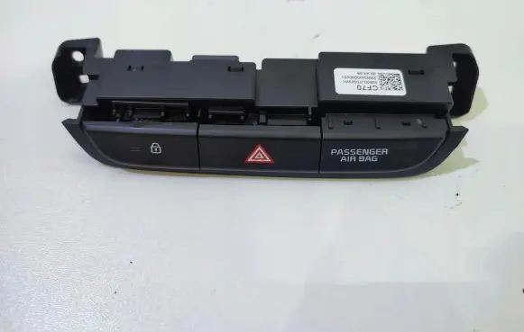 KIA Xceed Hazard light switch 93600J7000WK
