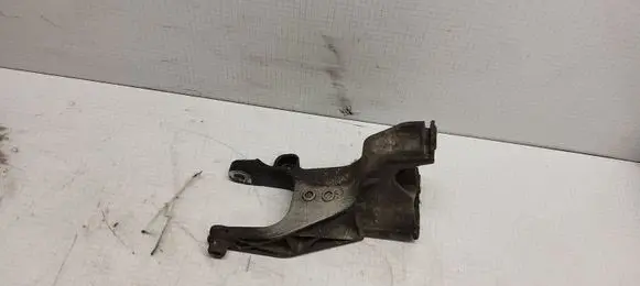 Volkswagen Transporter - Caravelle T5 Engine mounting bracket 7H0199343