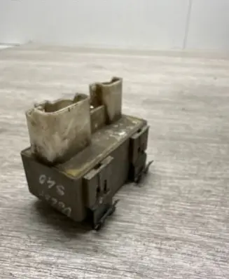 Volvo S40, V40 Coolant fan relay 80899900 899995000