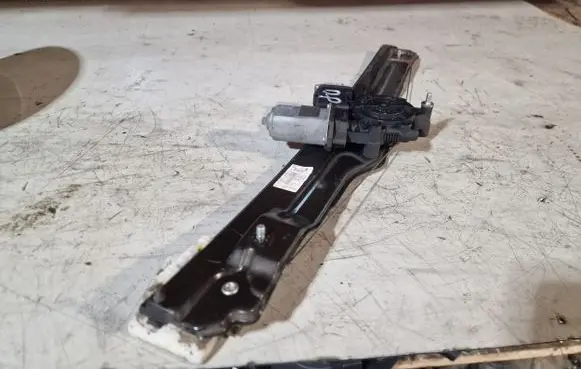 Fiat 500L Front door window regulator with motor 51957503