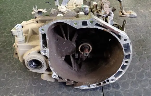 Hyundai i10 Manual 5 speed gearbox MA1671