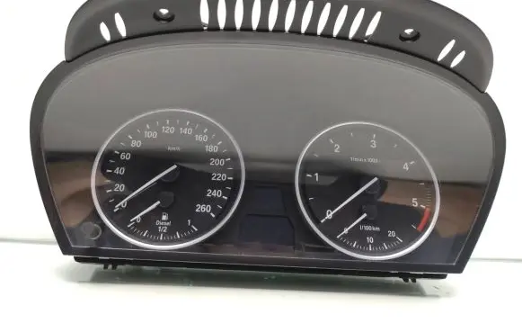 BMW 5 E60 E61 Speedometer (instrument cluster) 9177261 62109177261
