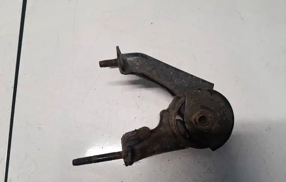 Toyota Avensis T250 Engine mount bracket AV72658