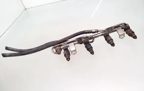 Volkswagen PASSAT B5 Fuel injectors set 0280150444 058133551A 058133681