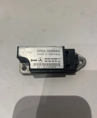 Mercedes-Benz C W202 Airbag deployment crash/impact sensor 0008209926 0003971622007111 A9T7F11AN62