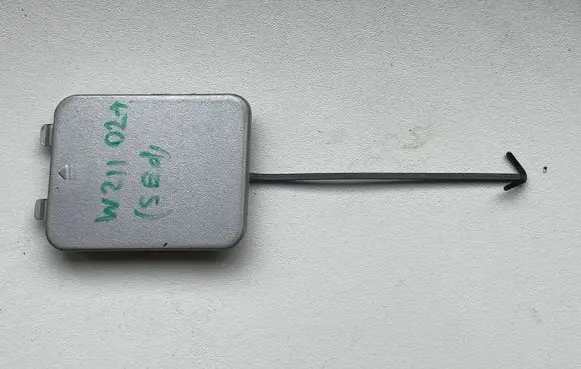 Mercedes-Benz E W211 Rear bumper row hook cap/cover A2118800205
