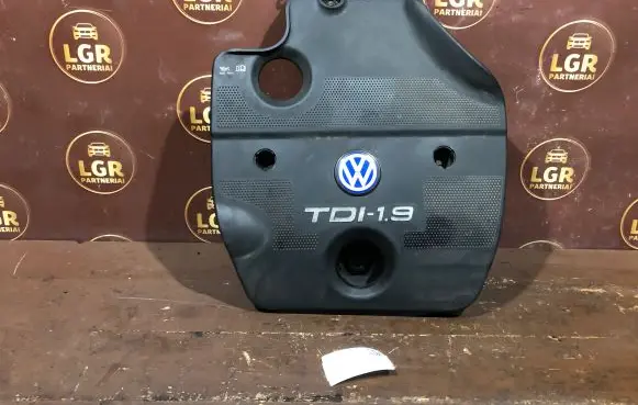 Volkswagen Golf IV Engine cover (trim) 012784A