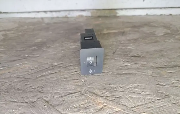 Hyundai Getz Headlight level height control switch